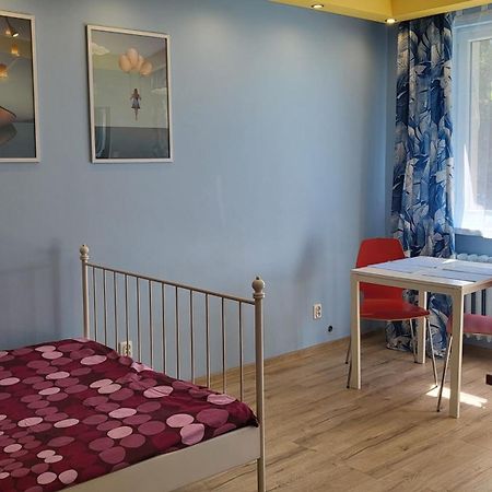 Studiospanie Studio Kapitana Z Balkonem Na Parterze Gdańsk Exterior foto